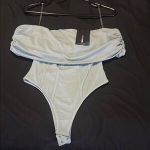 Fashion nova locked eyes off shoulder bodysuit